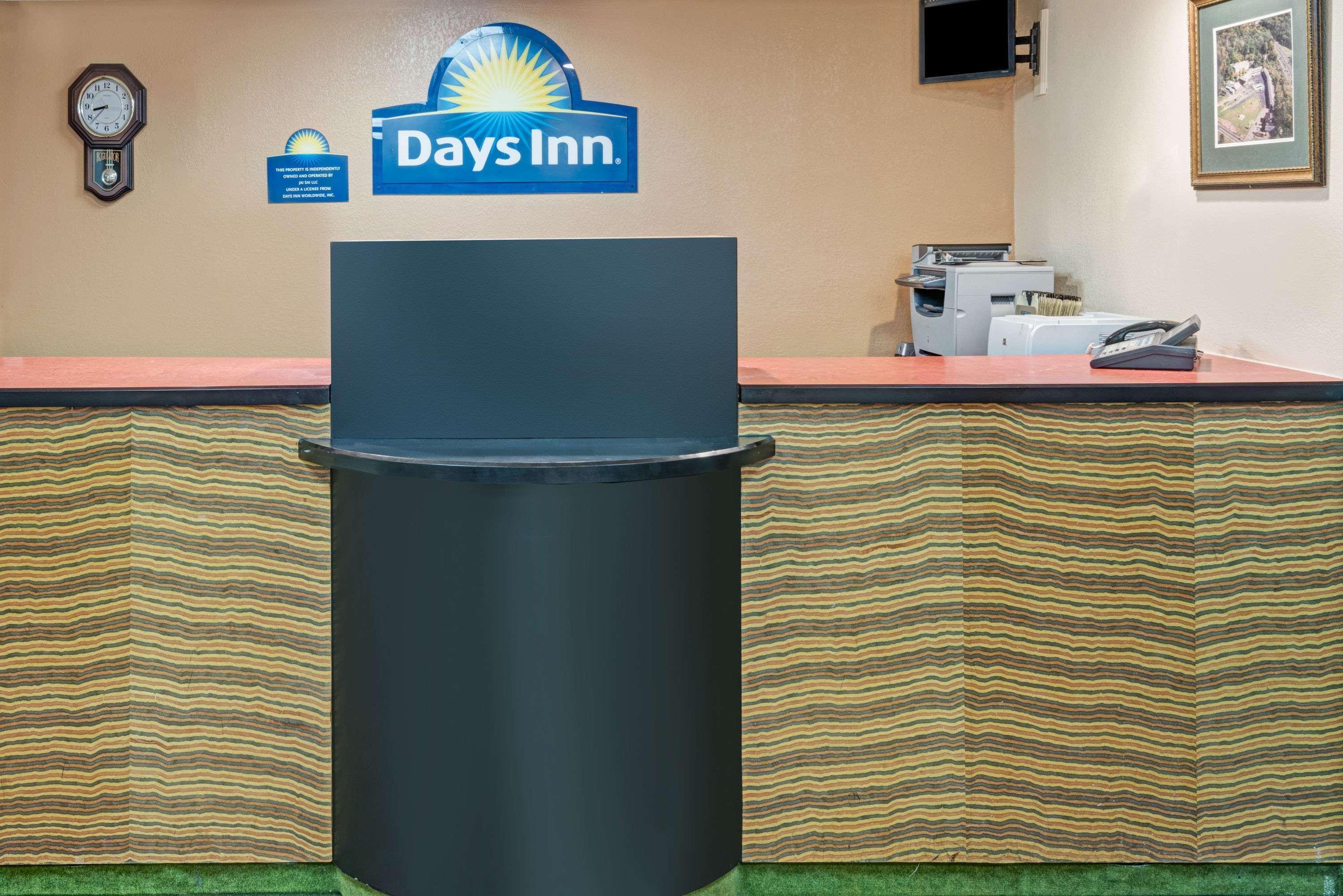 Days Inn By Wyndham Branford New Haven Conference Center Dış mekan fotoğraf